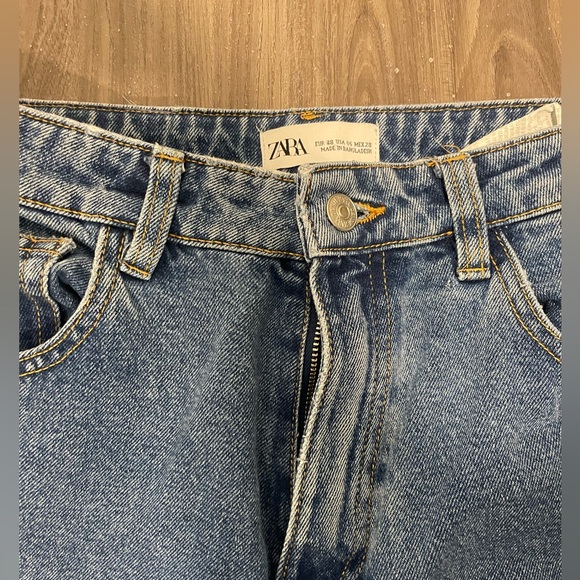 Zara - Straight Leg Mom Jeans - Picture 3 of 4